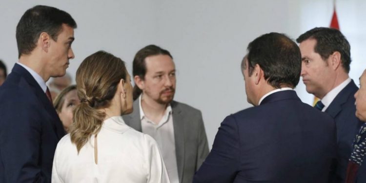 El Gobierno cede a la presión de la patronal